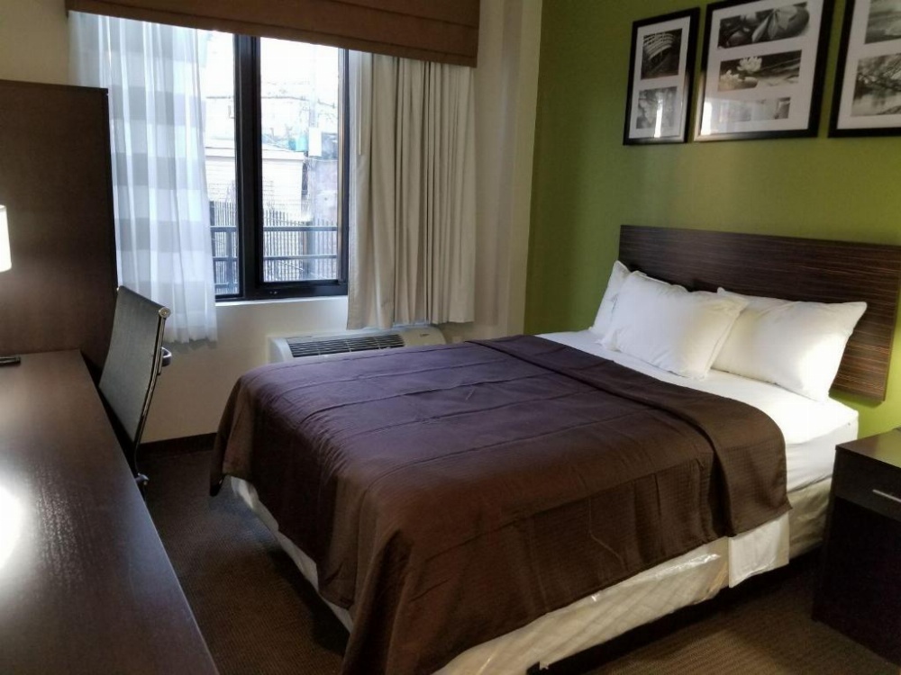 Hillside Hotel Image 11
